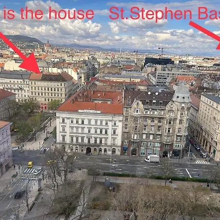 Basilica View Apartment *
